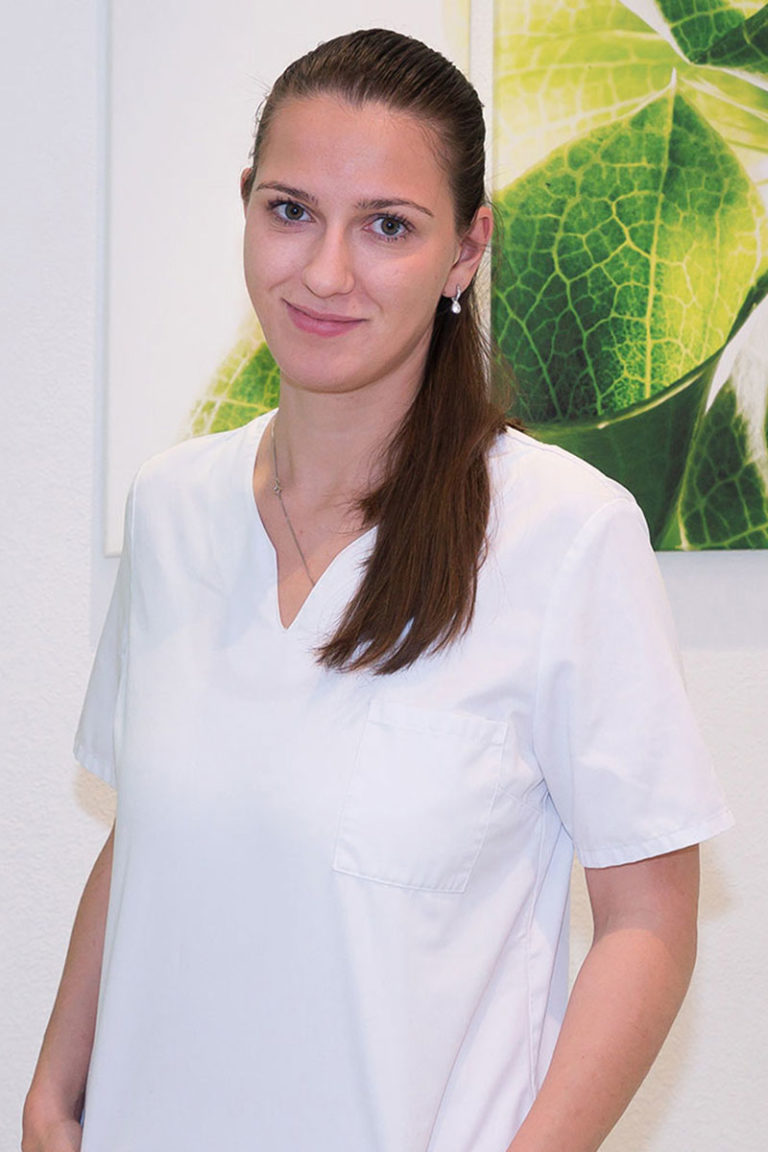 Zahnarztassistentin und Craniosacral-Therapeutin Veronika Haller