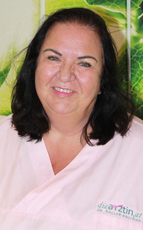 Fachärztin für Zahn-, Mund- und Kieferheilkunde (Inhaberin) Dr. Cora Haller-Waschak